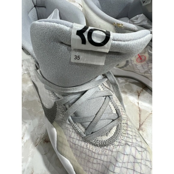 Nike Thirty Five 12th edition 2019-2020 Men size 12 - Picture 8 of 12